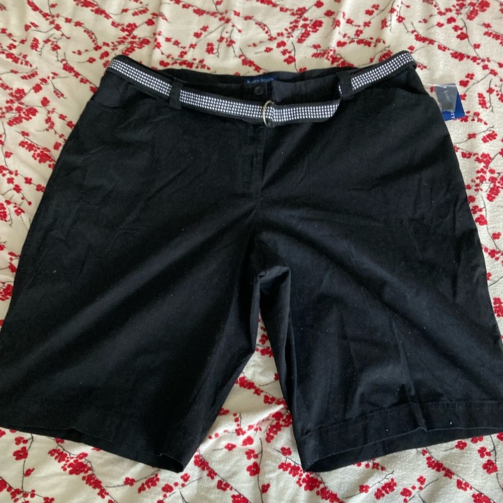 NWT Karen Scott Bermuda shorts